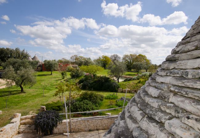 Villa a Cisternino - Tenuta con trulli privati e piscina naturale Villa a Cisternino - Tenuta con trulli privati e piscina naturale
