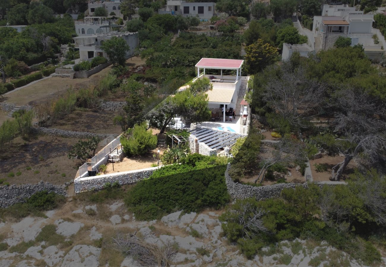 Villa a Marittima - Casa di charme con accesso mare privato & jacuzzi