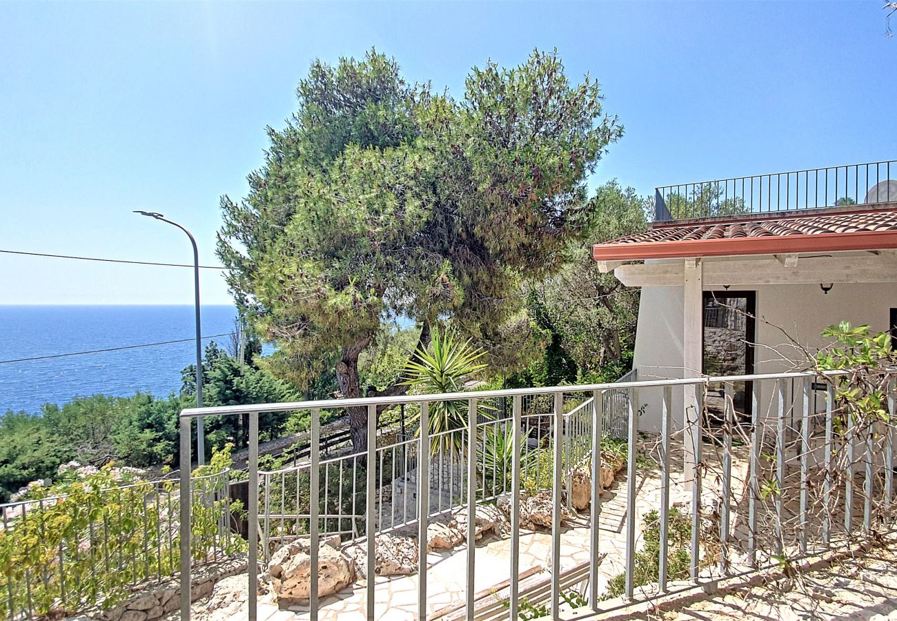 Villa a Marittima - Incantevole villa: piscina riscaldata accesso mare