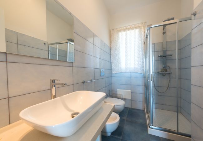 Villa a Torre Pali - Moderna villa deluxe con piscina e vista mare 180° Villa a Torre Pali - Moderna villa deluxe con piscina e vista mare 180°