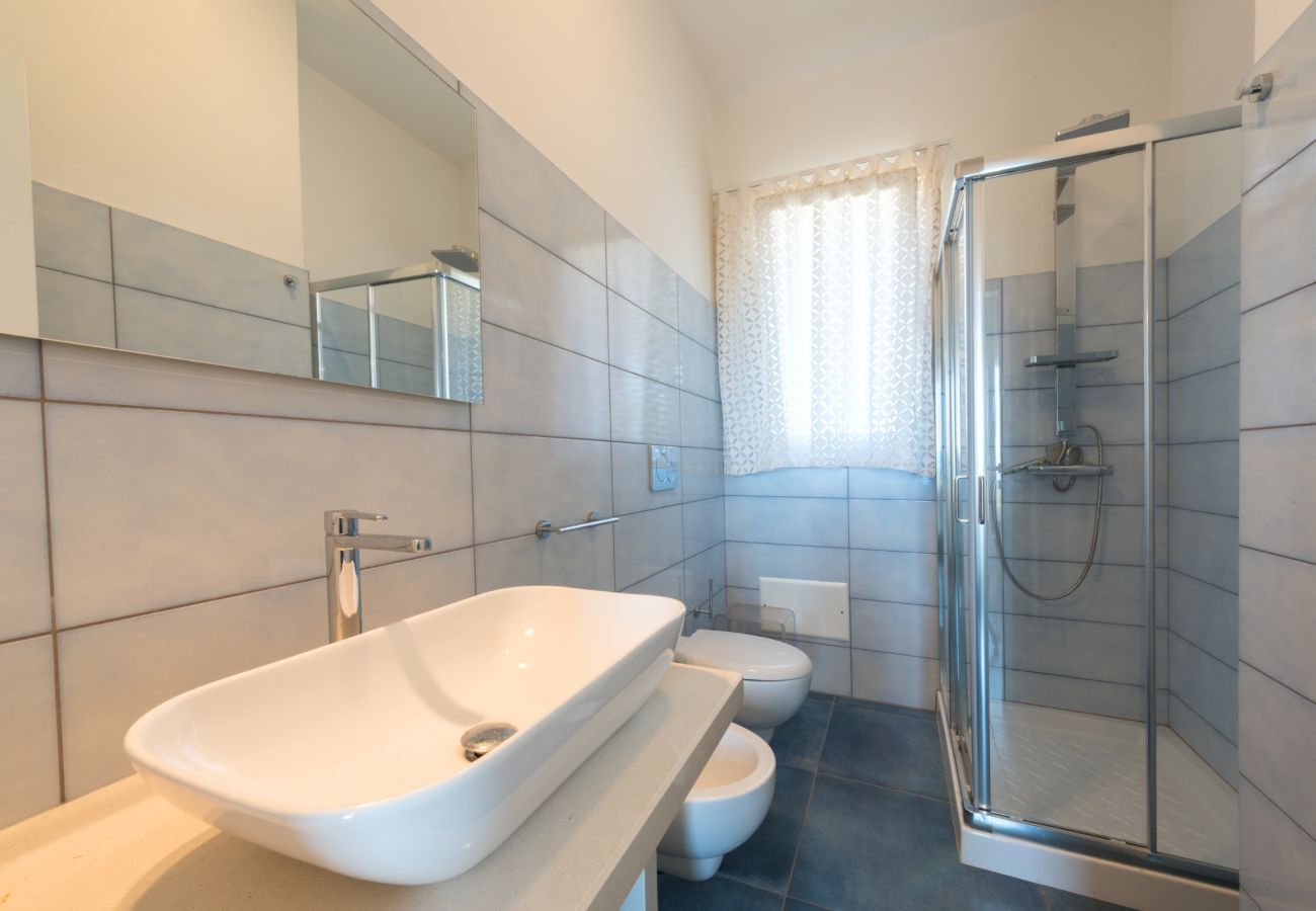 Villa a Torre Pali - Moderna villa deluxe con piscina e vista mare 180°