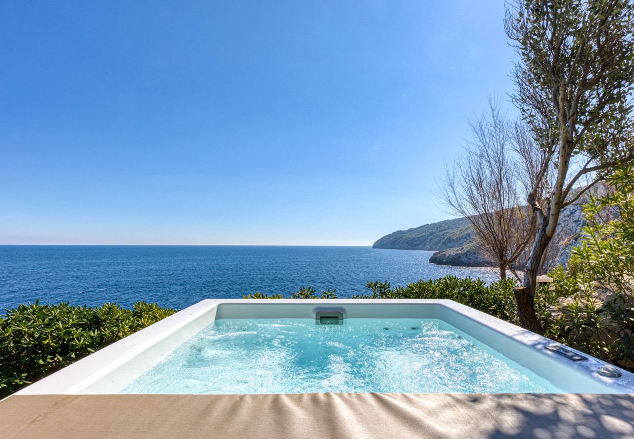 Trullo a Gagliano del Capo - Casetta in pietra sul mare con jacuzzi riscaldata