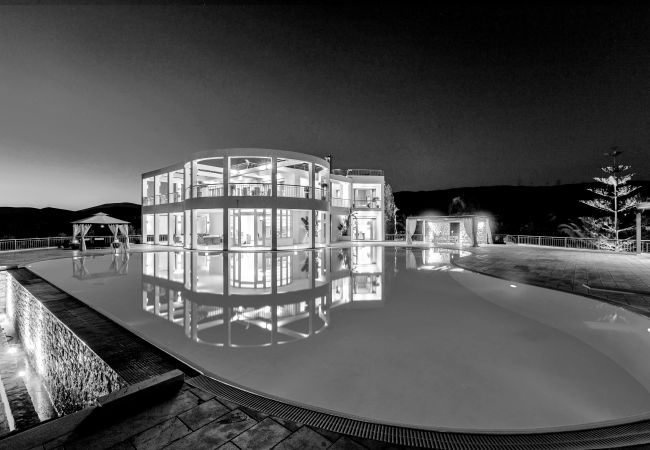 Villa a Ermioni - Spiaggia privata: villa di lusso con piscina XXL