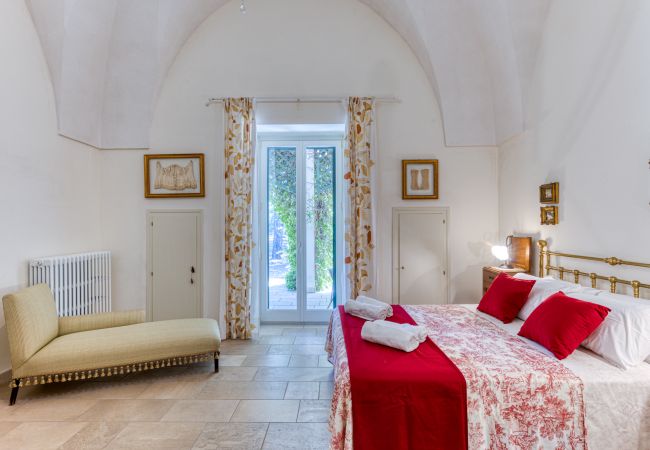 Villa a Galatina - Dimora di campagna con immensa piscina e parco Villa a Galatina - Dimora di campagna con immensa piscina e parco