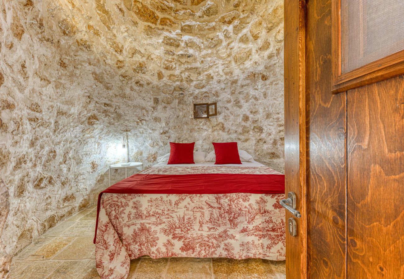 Villa a Pescoluse - Trulli in pietra con piscina infinity & vista mare