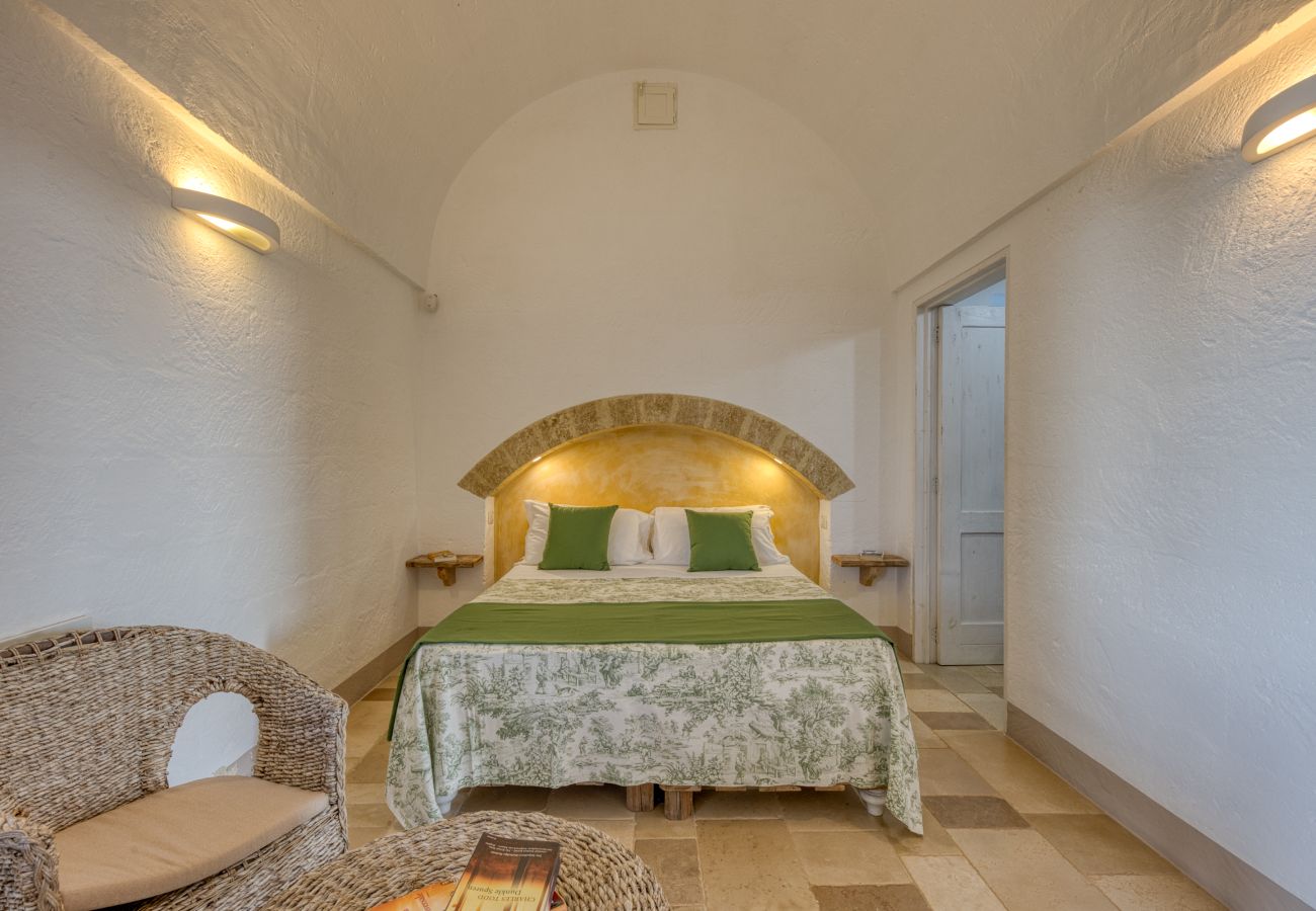 Villa a Torre Pali - Elegante villa con vista mare & piccola piscina