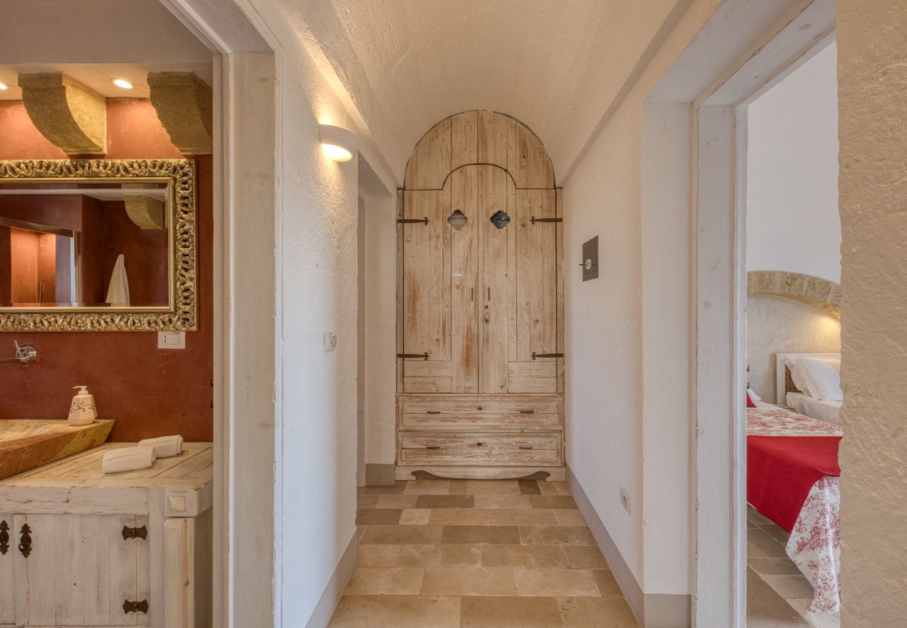 Villa a Torre Pali - Elegante villa con vista mare & piccola piscina