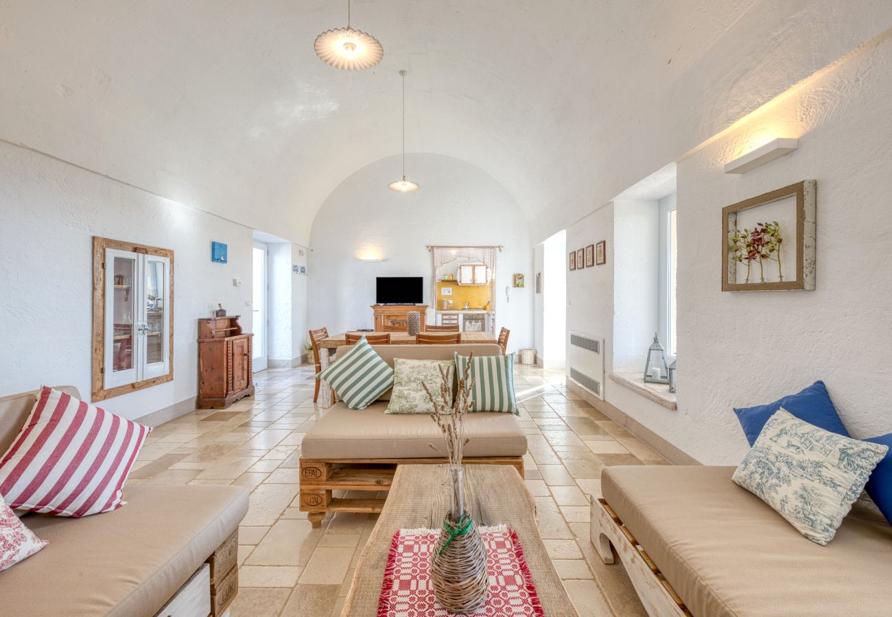 Villa a Torre Pali - Elegante villa con vista mare & piccola piscina