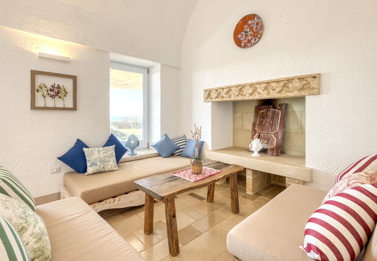 Villa a Torre Pali - Elegante villa con vista mare & piccola piscina