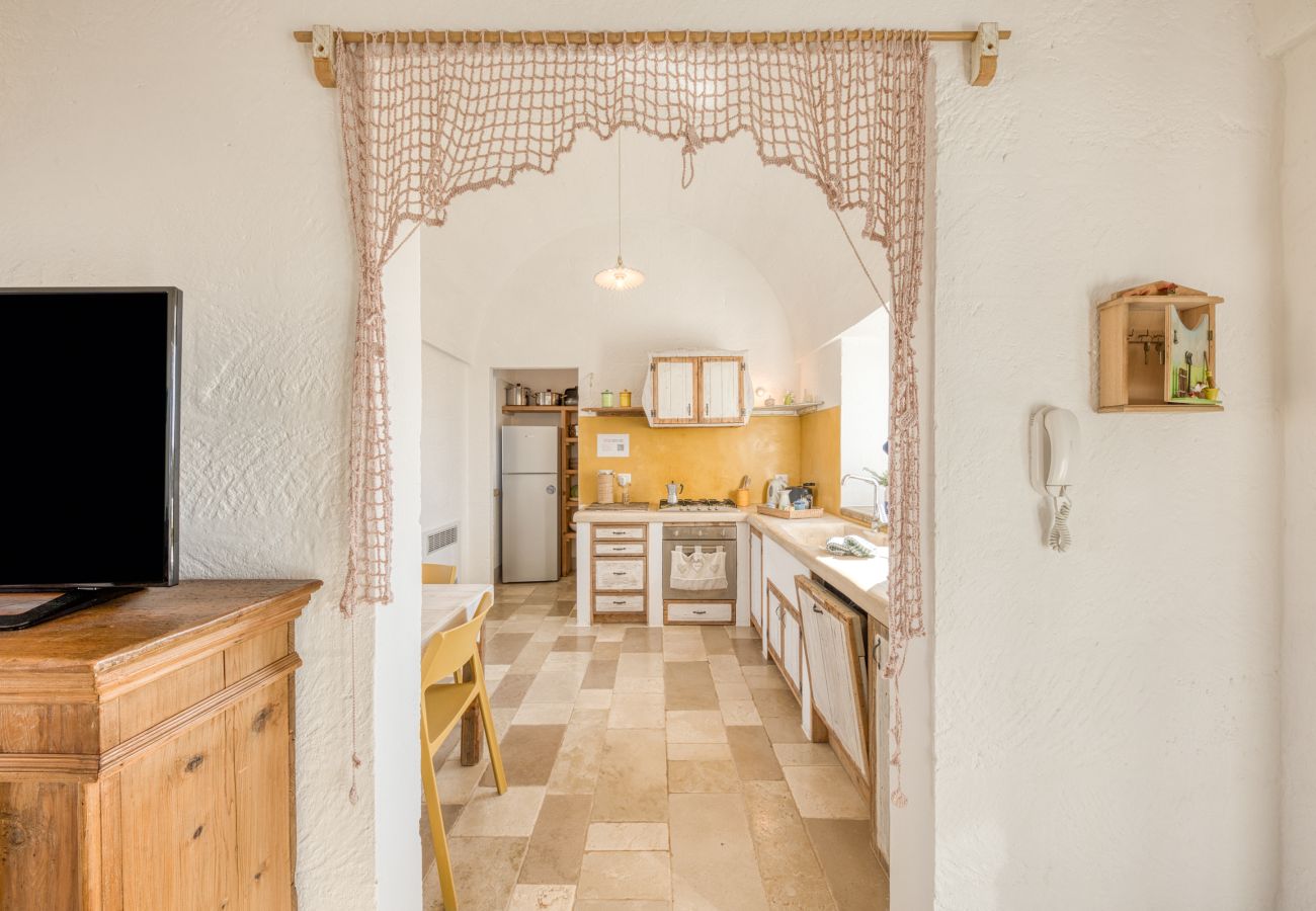 Villa a Torre Pali - Elegante villa con vista mare & piccola piscina