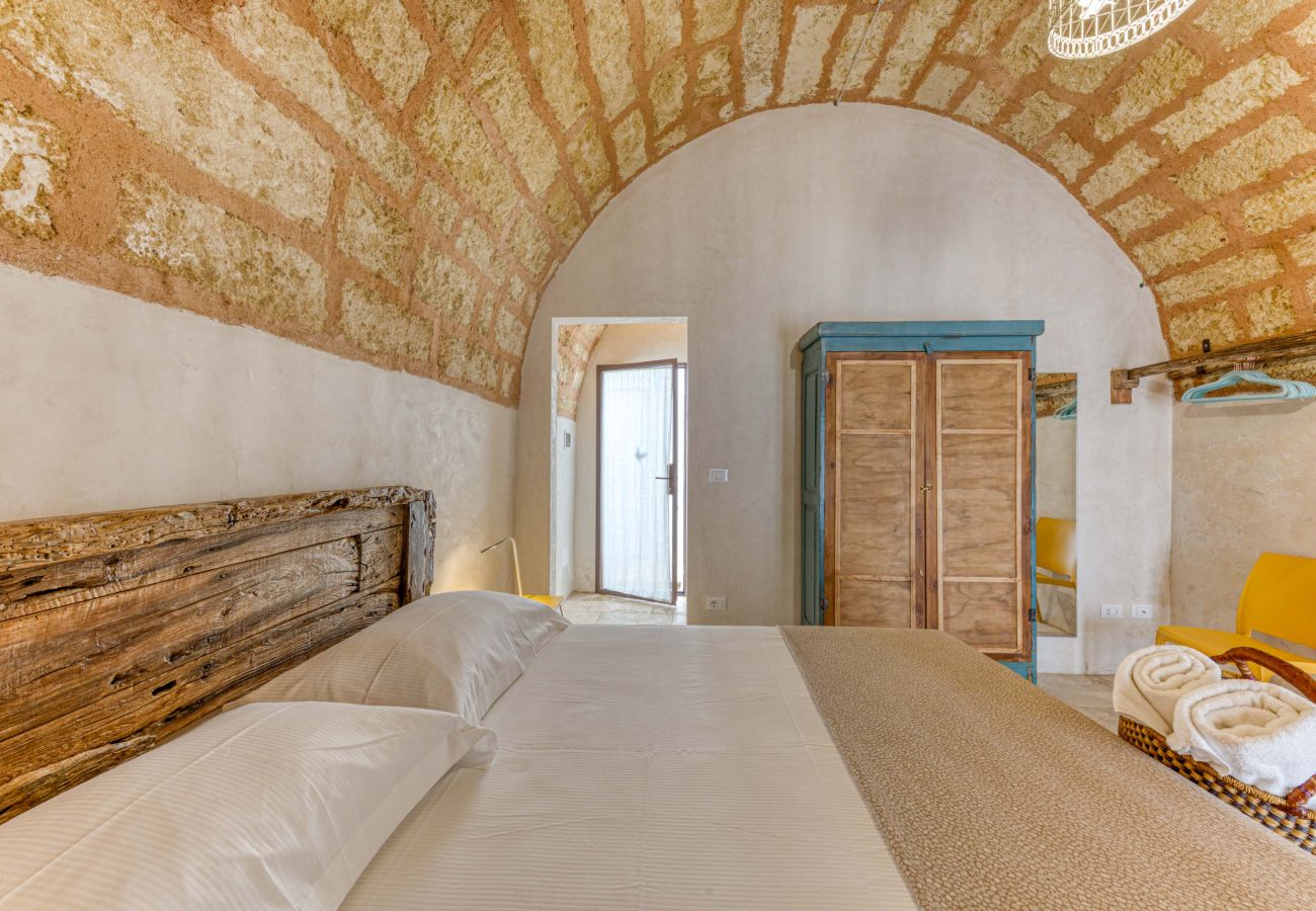 Villa a Salve - Intera dimora con piscina privata a 5km dal mare