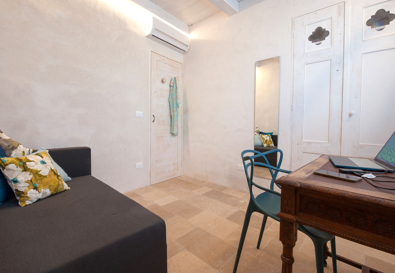 Villa a Salve - Intera dimora con piscina privata a 5km dal mare