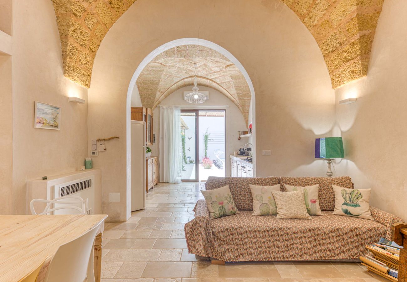 Villa a Salve - Intera dimora con piscina privata a 5km dal mare