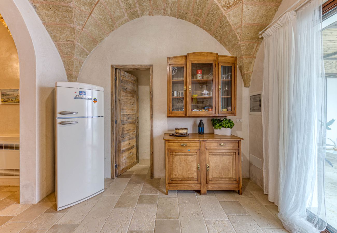 Villa a Salve - Intera dimora con piscina privata a 5km dal mare