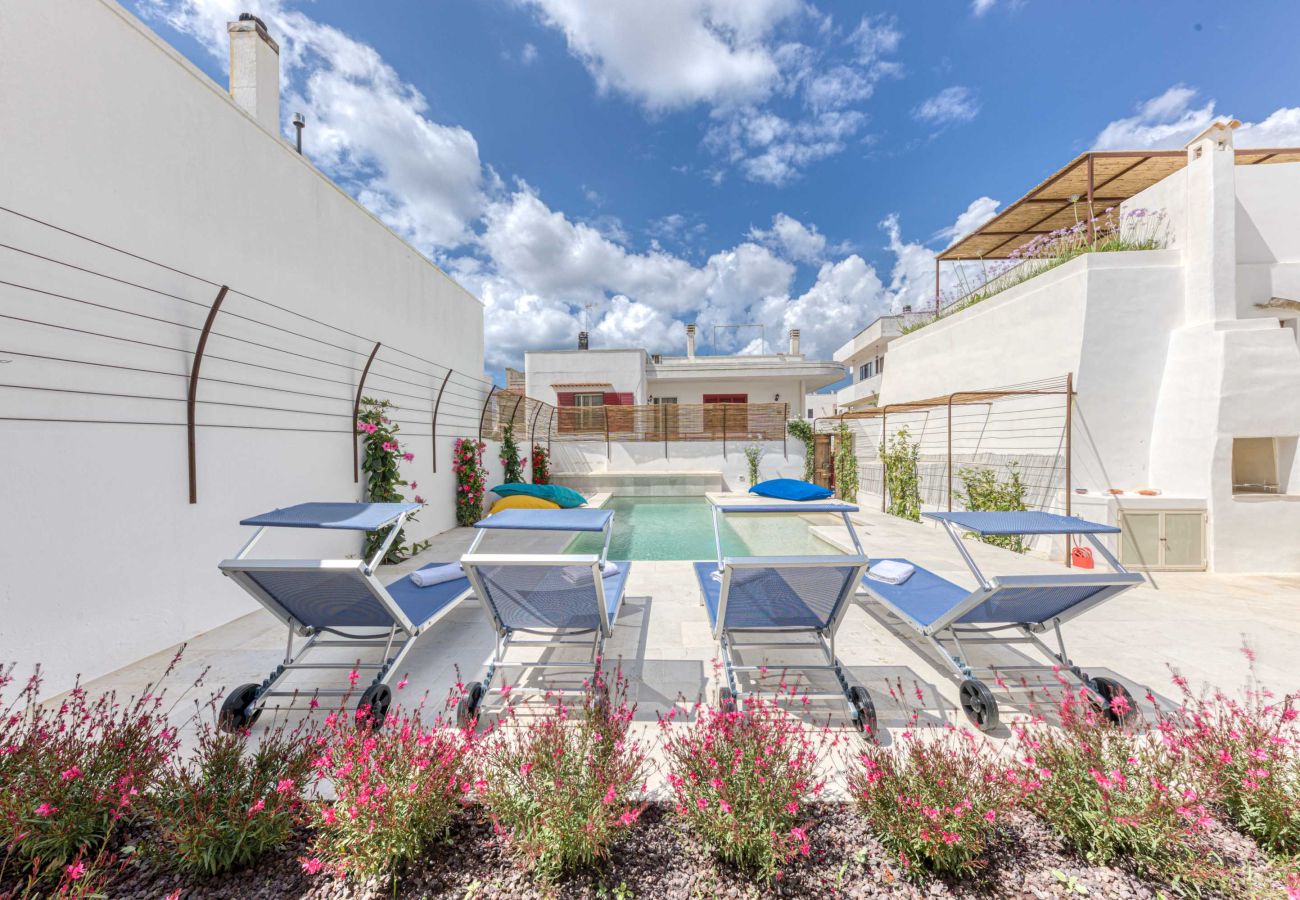 Villa a Salve - Intera dimora con piscina privata a 5km dal mare