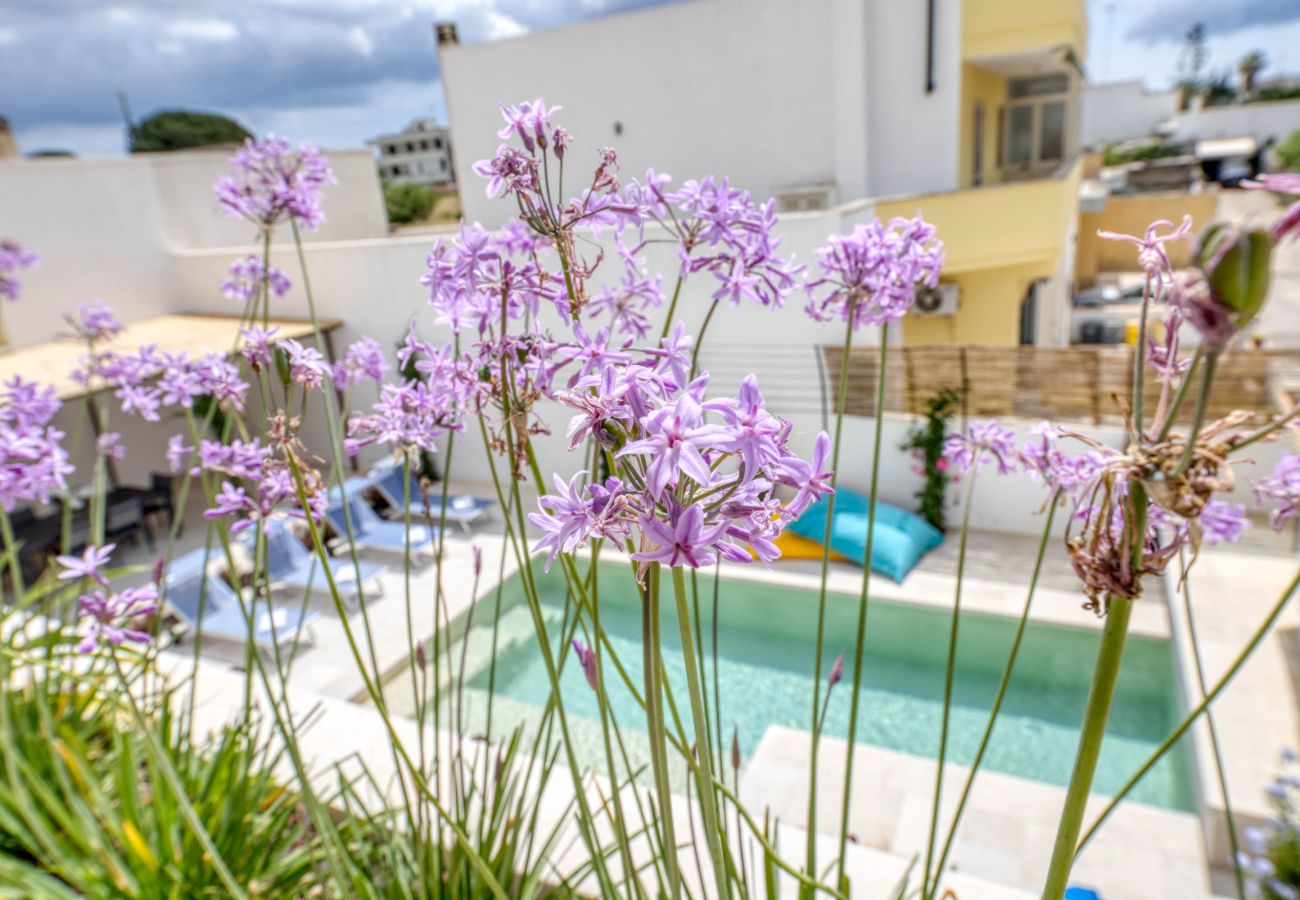 Villa a Salve - Intera dimora con piscina privata a 5km dal mare