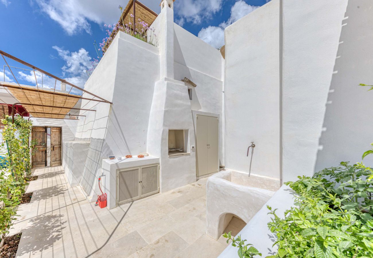 Villa a Salve - Intera dimora con piscina privata a 5km dal mare