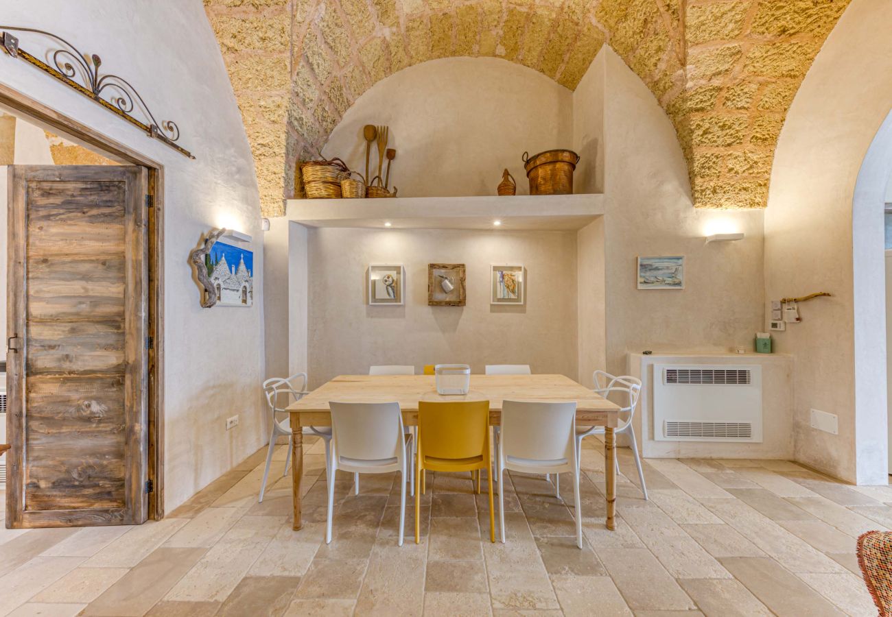 Villa a Salve - Intera dimora con piscina privata a 5km dal mare
