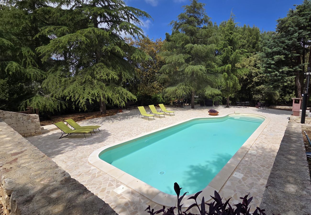 Villa a Fasano - Villa tradizionale con piscina riscaldata e parco