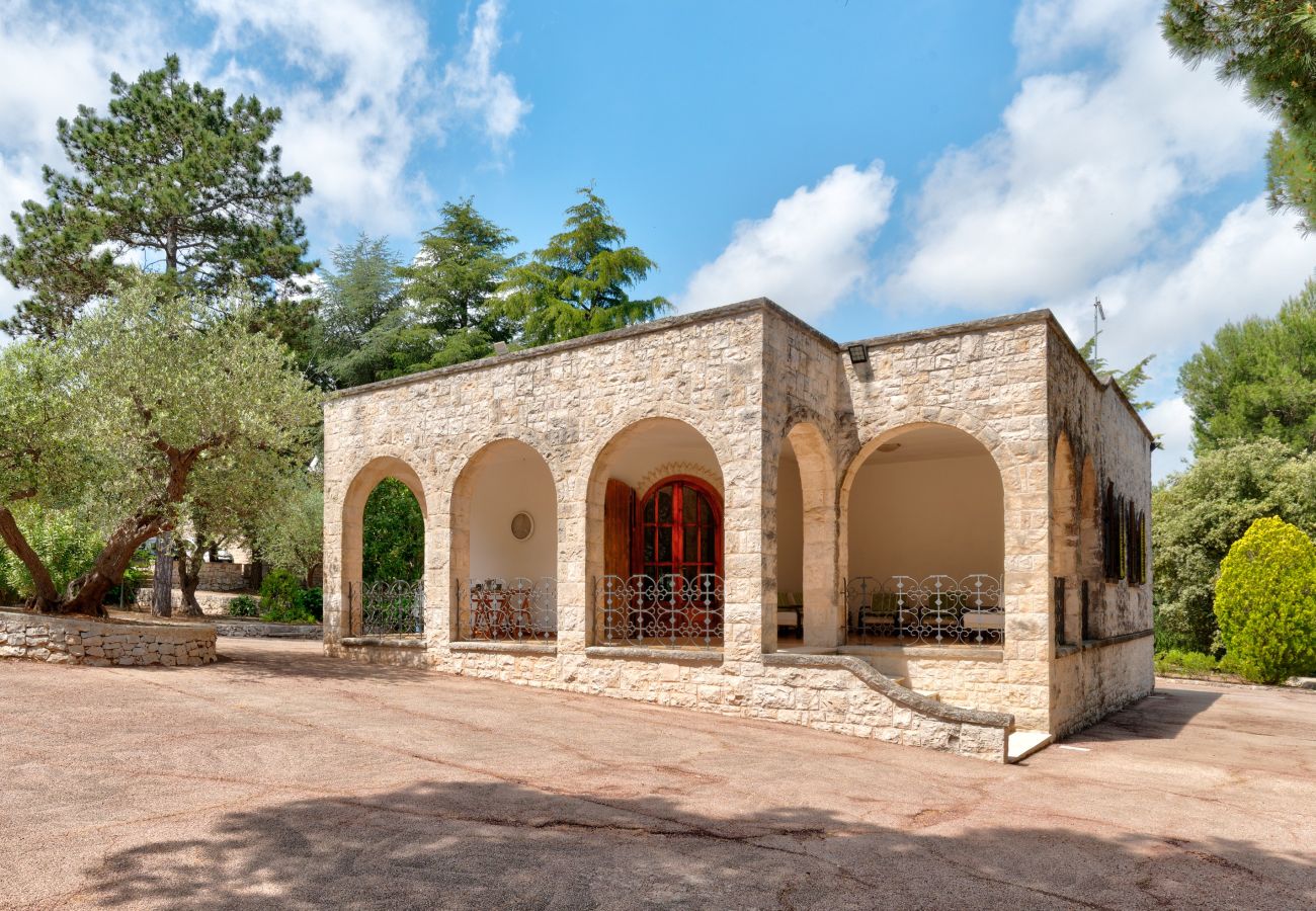 Villa a Fasano - Villa tradizionale con piscina riscaldata e parco