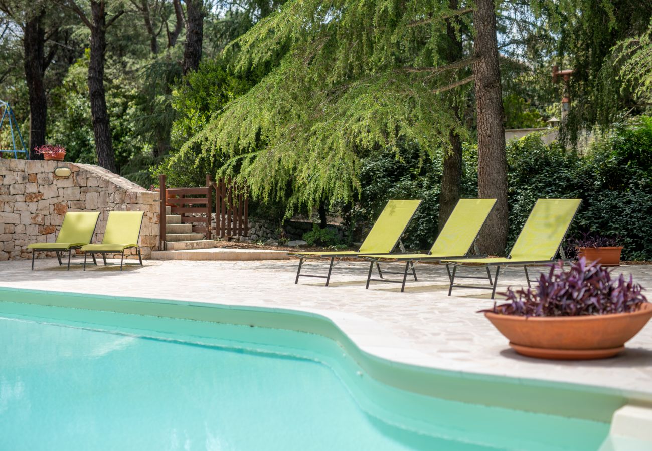Villa a Fasano - Villa tradizionale con piscina riscaldata e parco