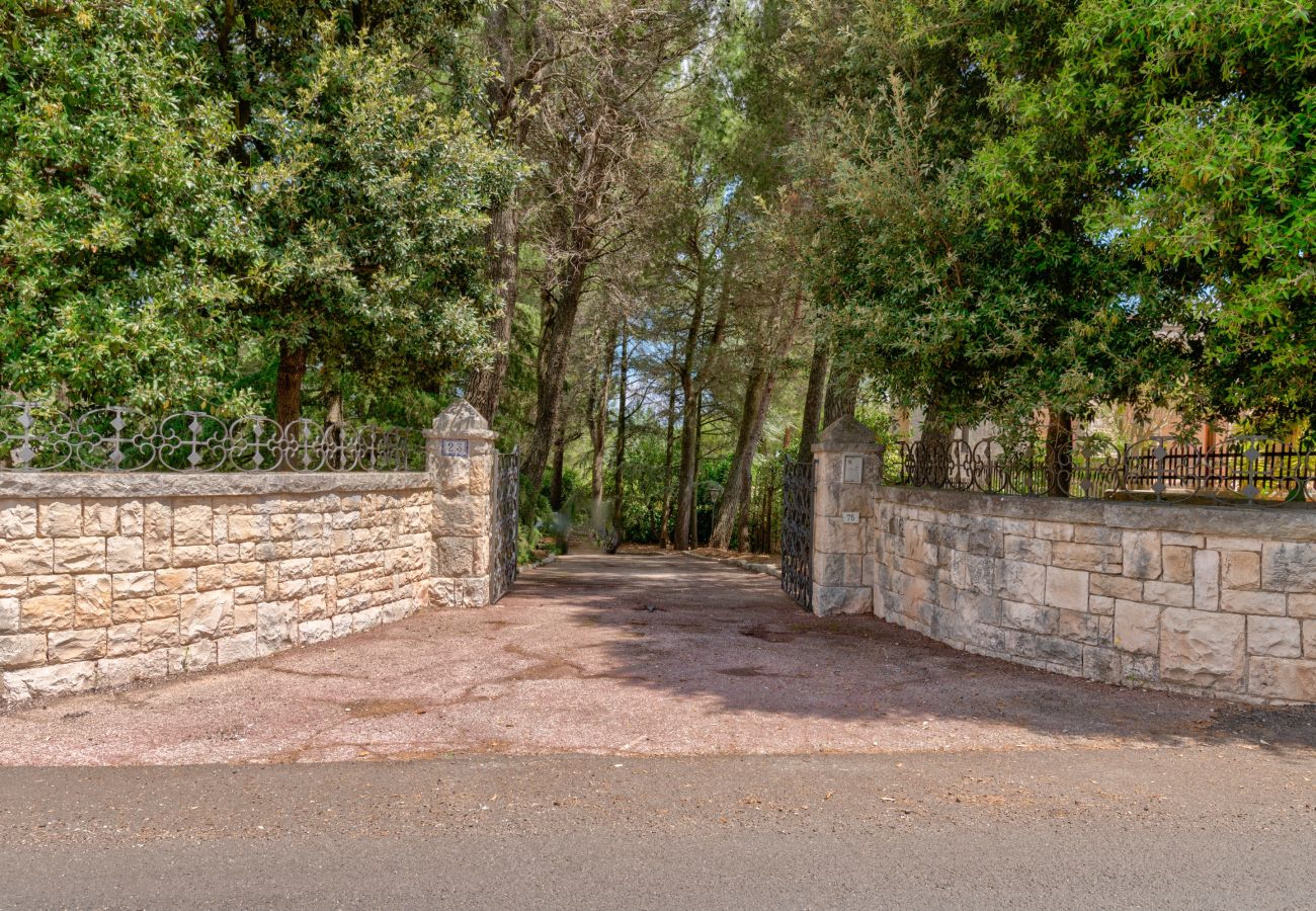 Villa a Fasano - Villa tradizionale con piscina riscaldata e parco