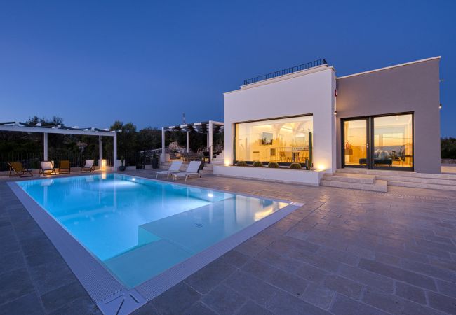 Villa a Leuca - Magnifica villa con piscina riscaldata, vista 270°