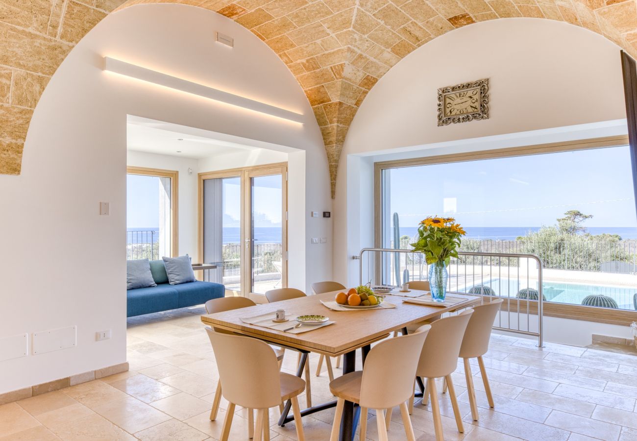 Villa a Leuca - Magnifica villa con piscina riscaldata, vista 270°