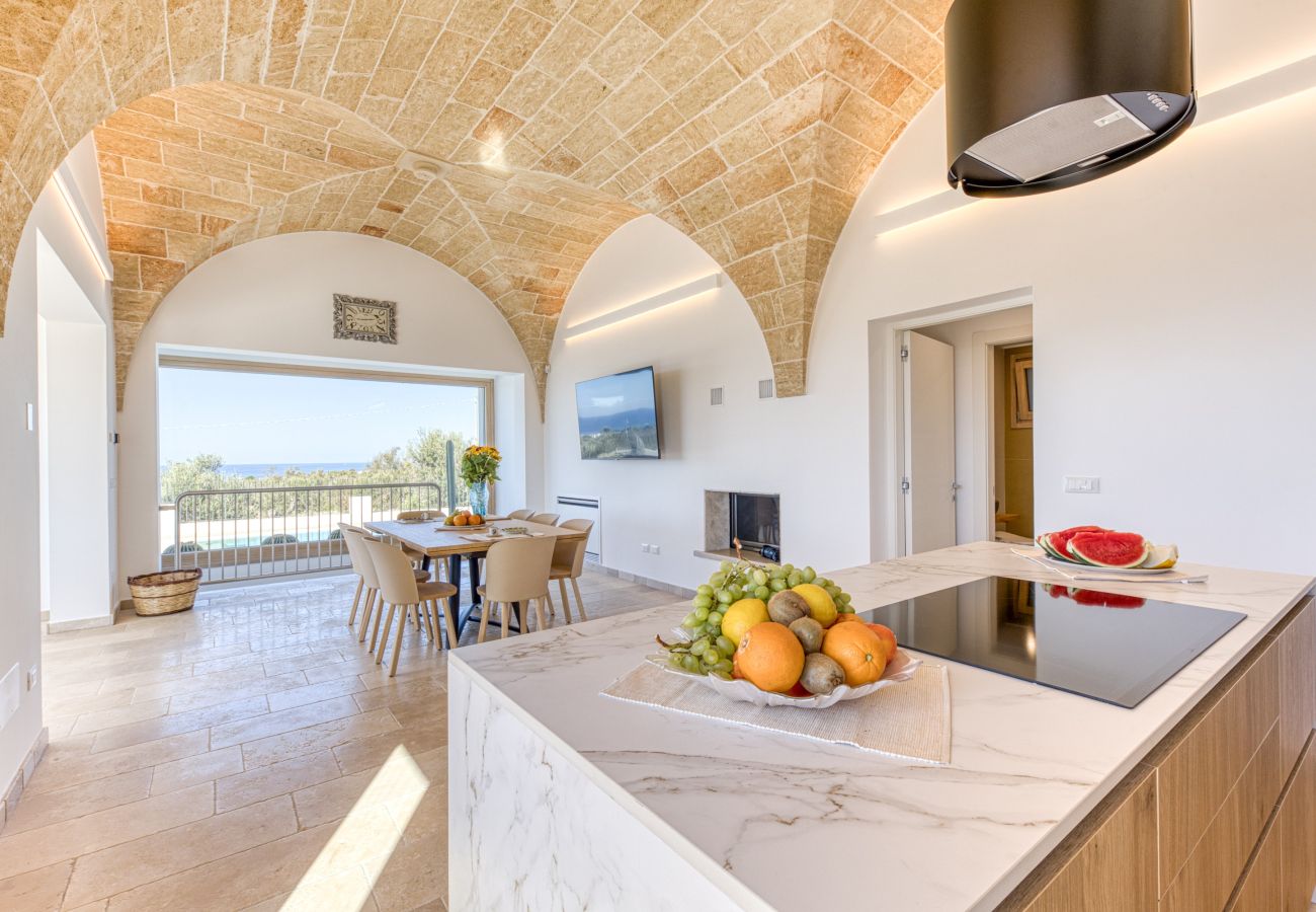 Villa a Leuca - Magnifica villa con piscina riscaldata, vista 270°