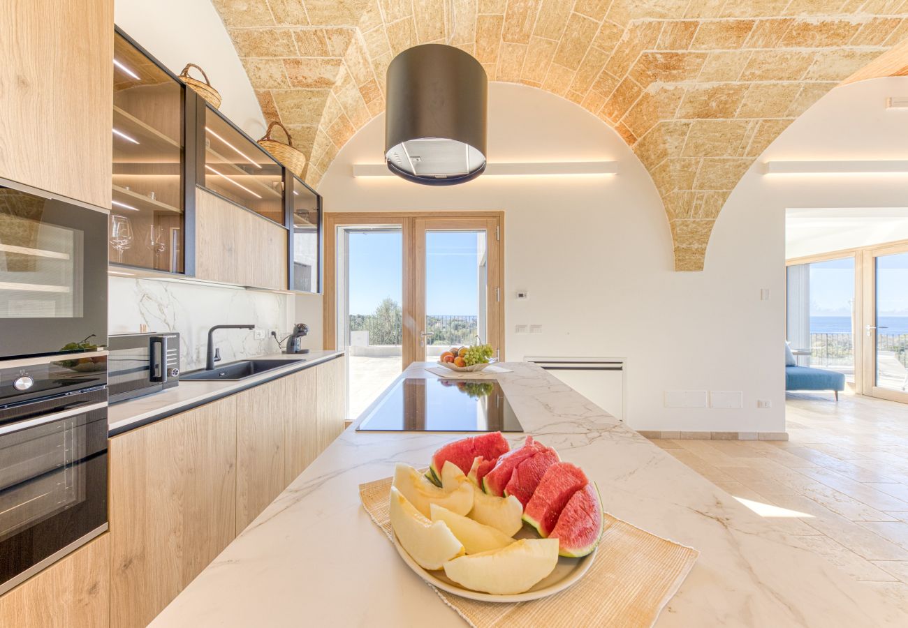 Villa a Leuca - Magnifica villa con piscina riscaldata, vista 270°