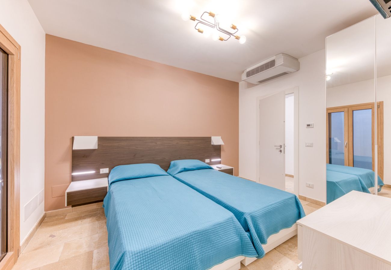 Villa a Leuca - Magnifica villa con piscina riscaldata, vista 270°