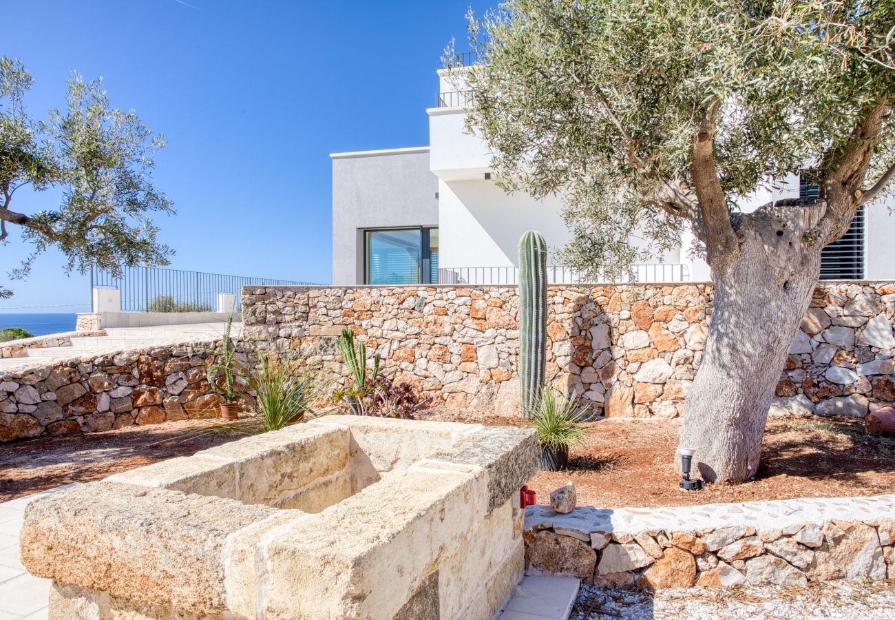 Villa a Leuca - Magnifica villa con piscina riscaldata, vista 270°