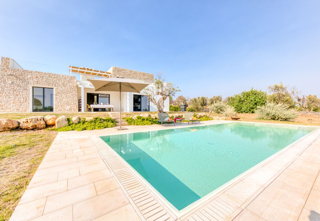 Villa a Leuca - Favolosa villa su 3 livelli, piscina e vista mare