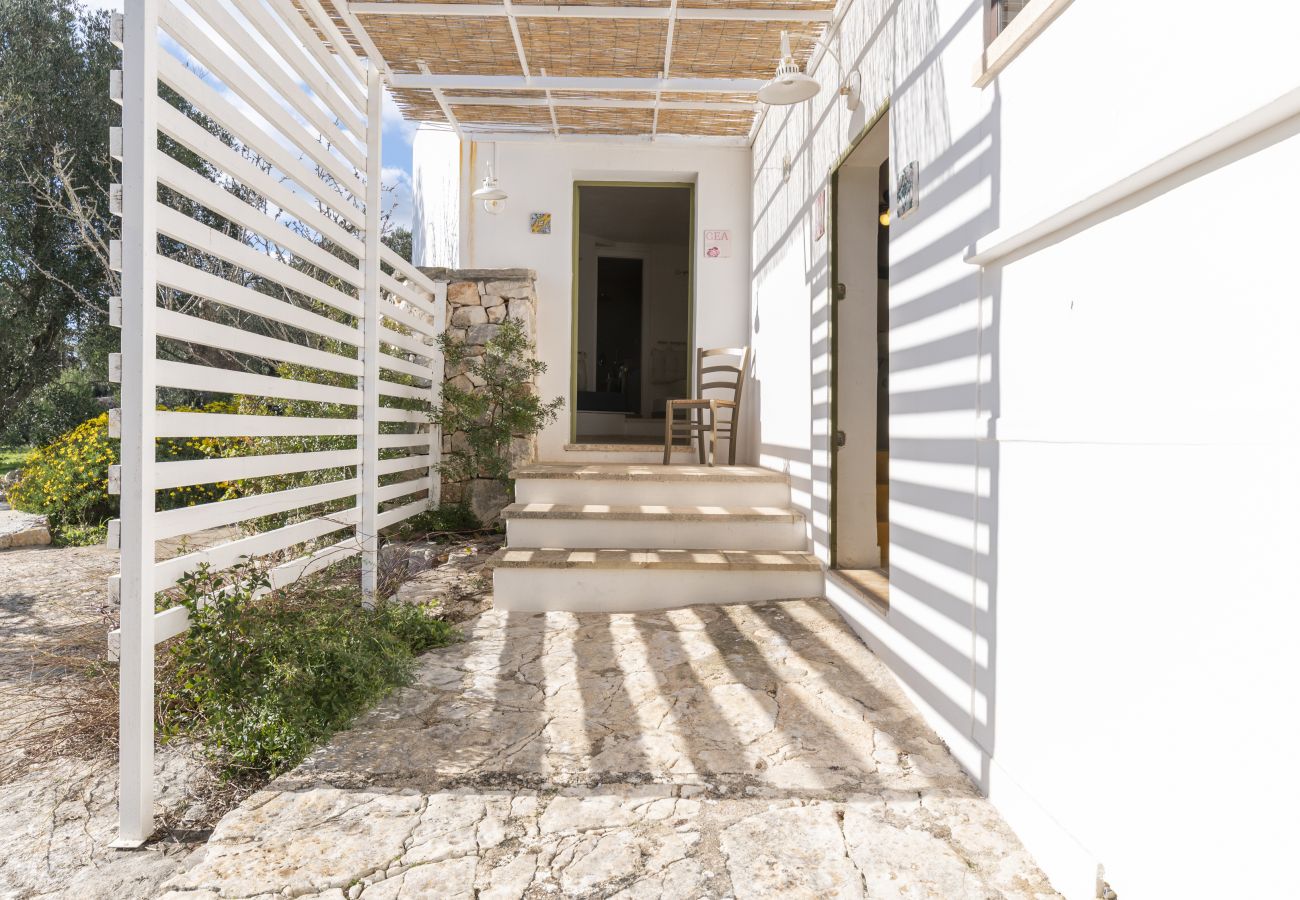 Villa a Ostuni - Graziosa casa di campagna con piscina e giardino