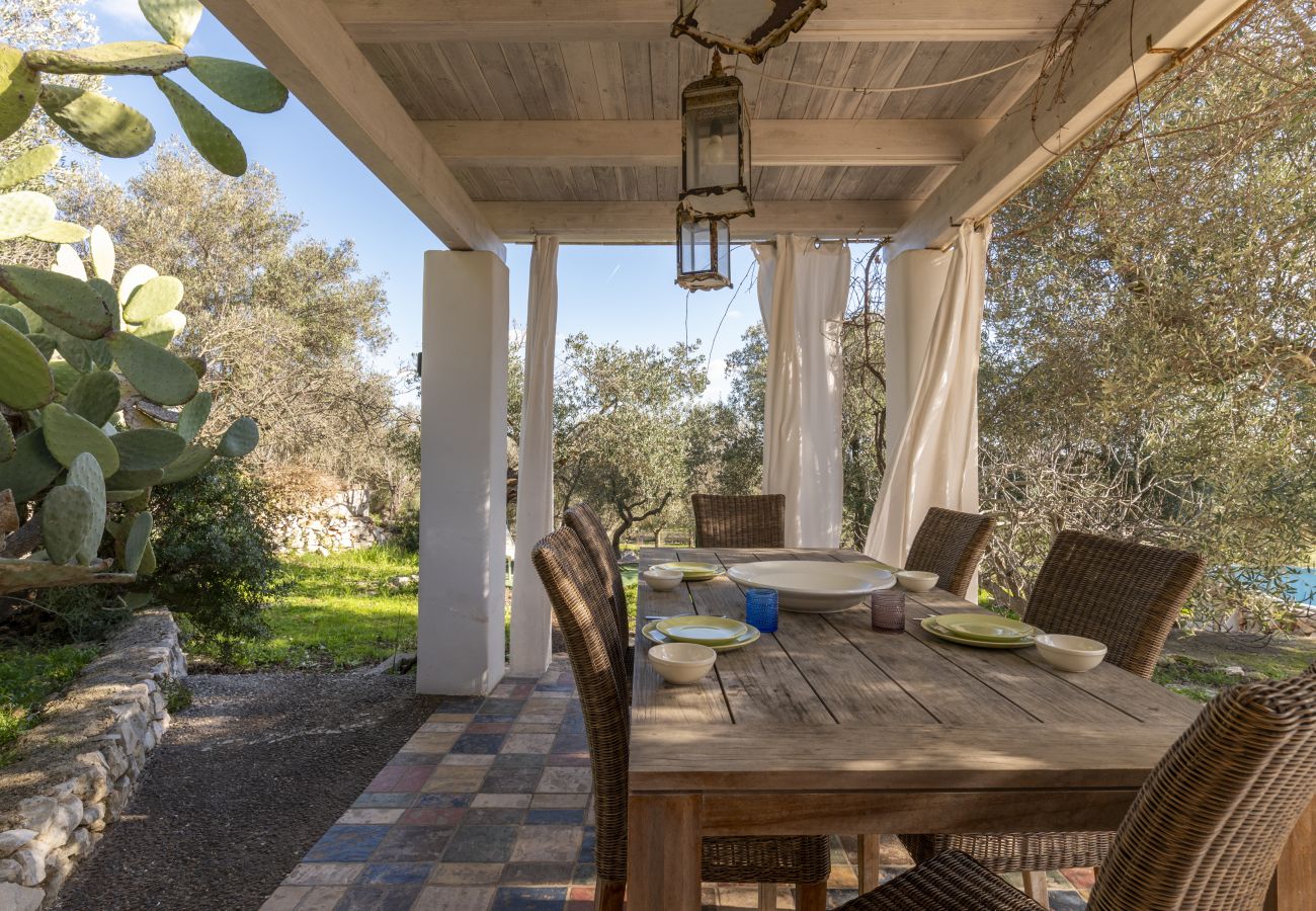 Villa a Ostuni - Graziosa casa di campagna con piscina e giardino