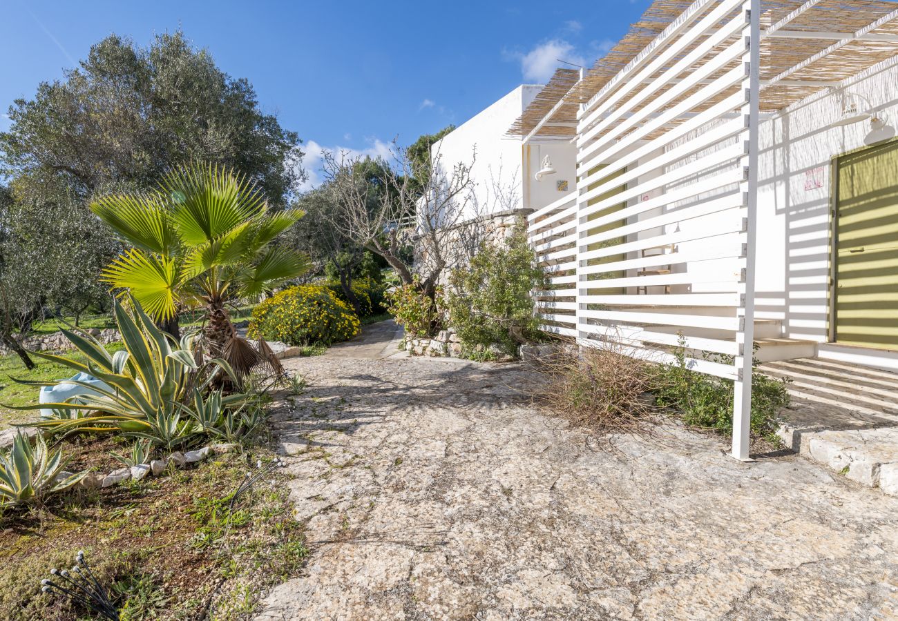 Villa a Ostuni - Graziosa casa di campagna con piscina e giardino