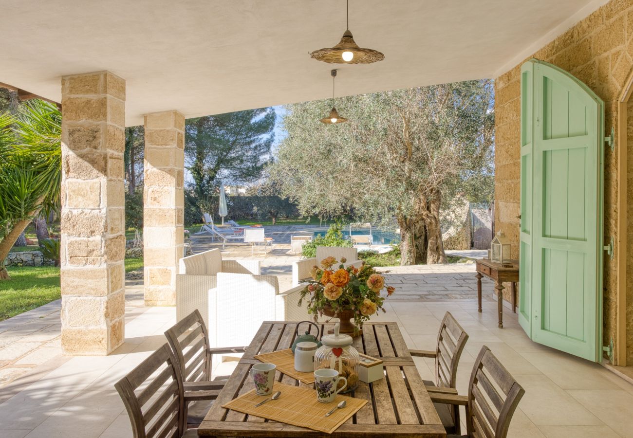 Villa a Castro - Fantastica villa con piscina e parco, 2km dal mare