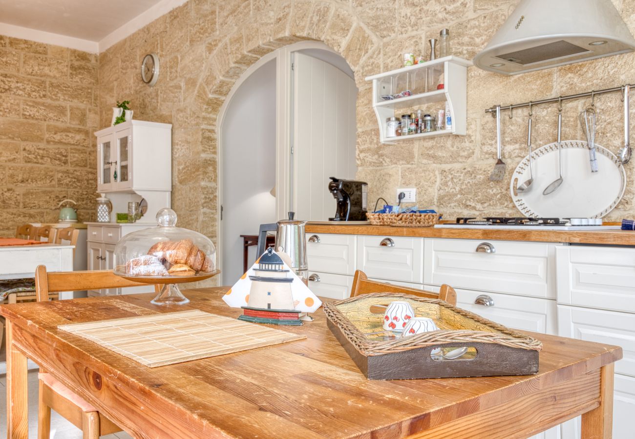 Villa a Castro - Fantastica villa con piscina e parco, 2km dal mare