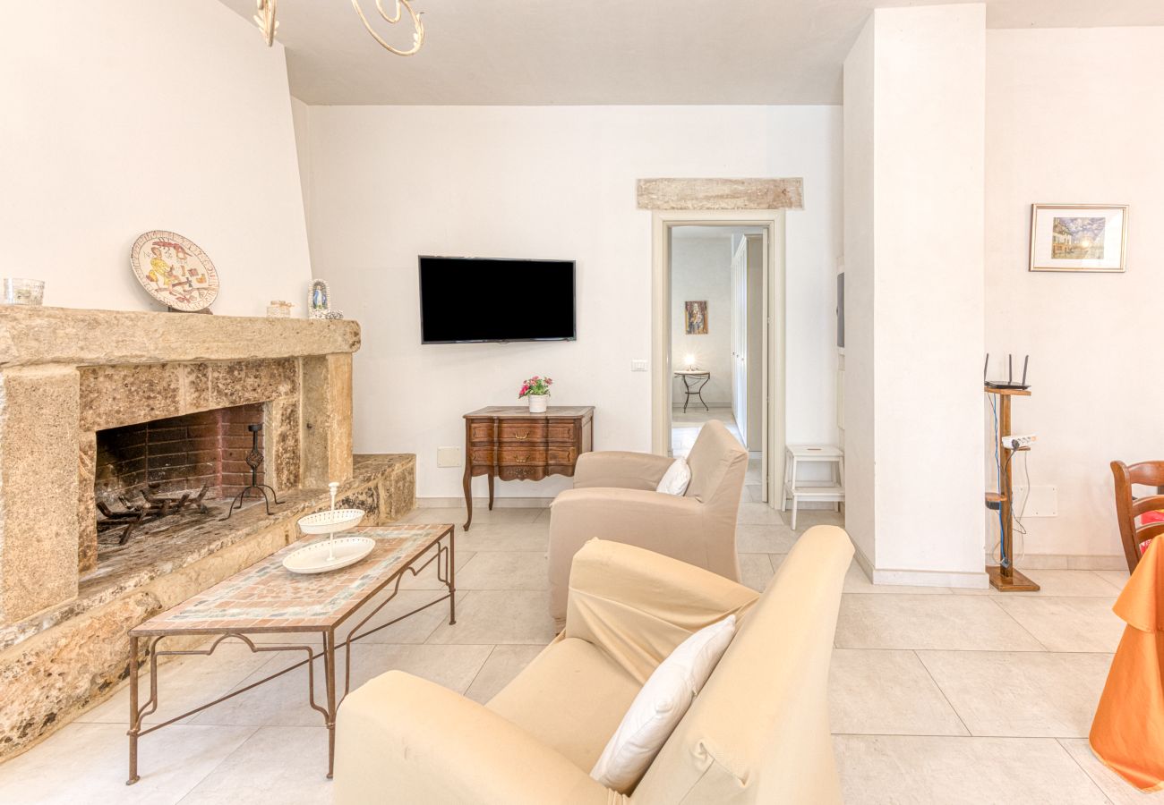 Villa a Castro - Fantastica villa con piscina e parco, 2km dal mare