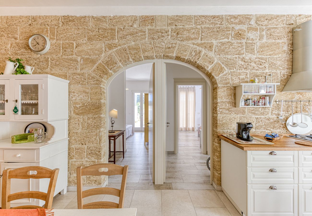 Villa a Castro - Fantastica villa con piscina e parco, 2km dal mare