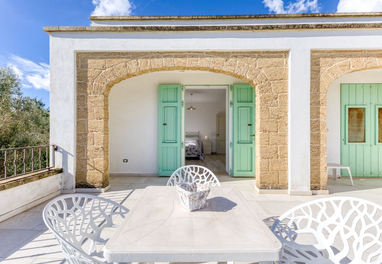 Villa a Castro - Fantastica villa con piscina e parco, 2km dal mare