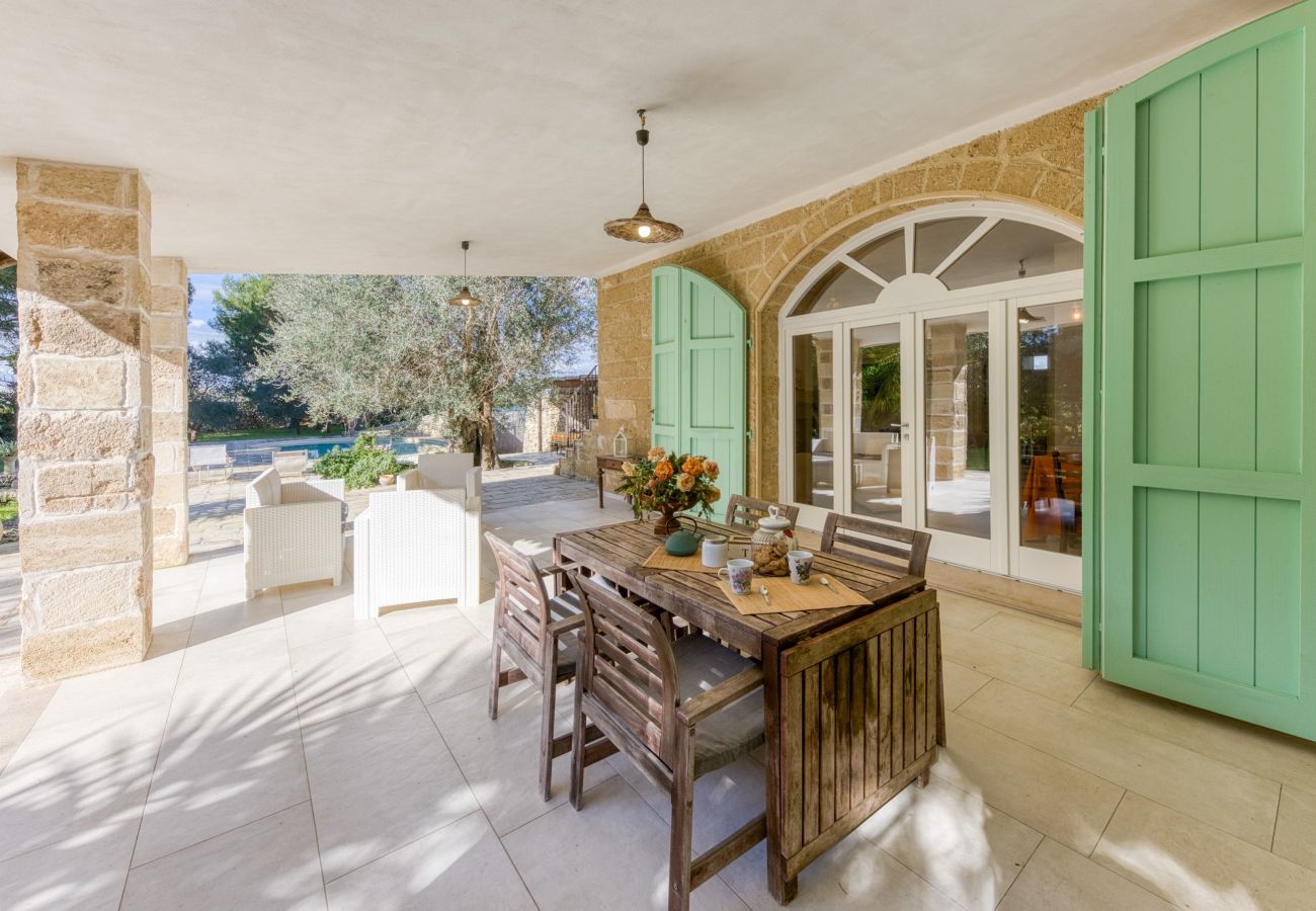 Villa a Castro - Fantastica villa con piscina e parco, 2km dal mare