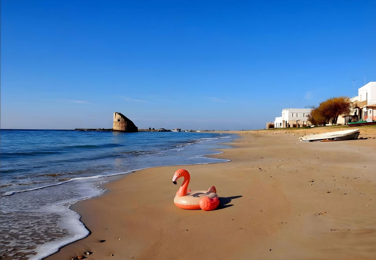 Villa a Torre Pali - Villetta con piscina a 2km dalle spiagge