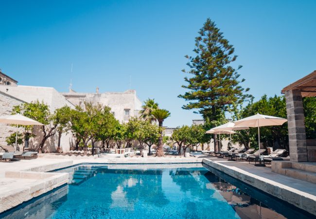 Villa a San Cassiano - Stupenda tenuta con piscina in borgo storico