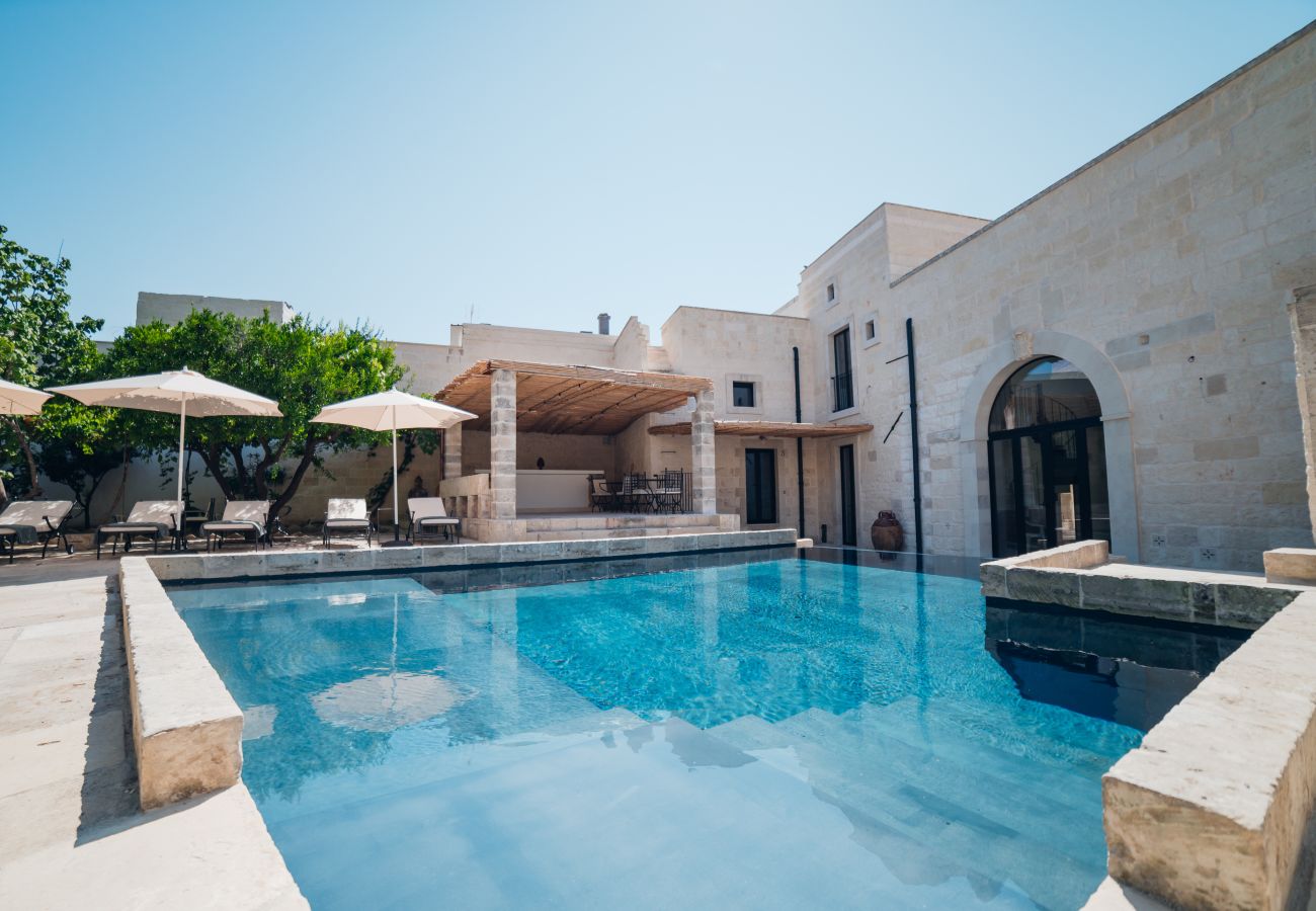 Villa a San Cassiano - Stupenda tenuta con piscina in borgo storico