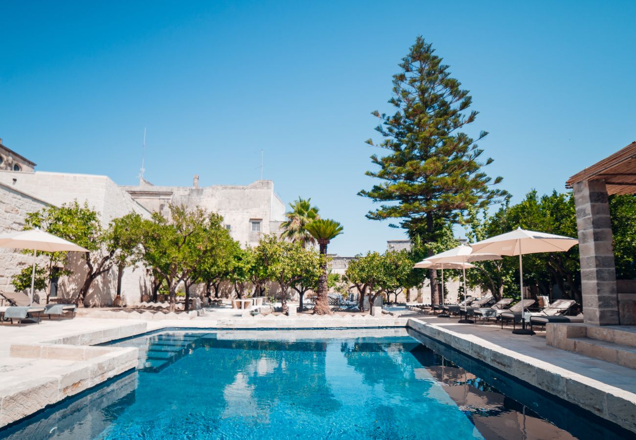 Villa a San Cassiano - Stupenda tenuta con piscina in borgo storico