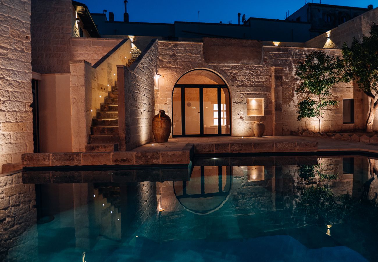 Villa a San Cassiano - Stupenda tenuta con piscina in borgo storico