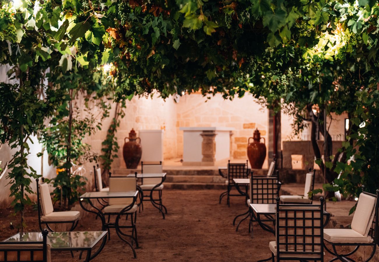 Villa a San Cassiano - Stupenda tenuta con piscina in borgo storico