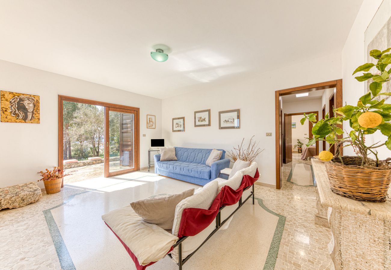 Fattoria a Patù - Graziosa casa in pietra, vista mare e vasca idromassaggio