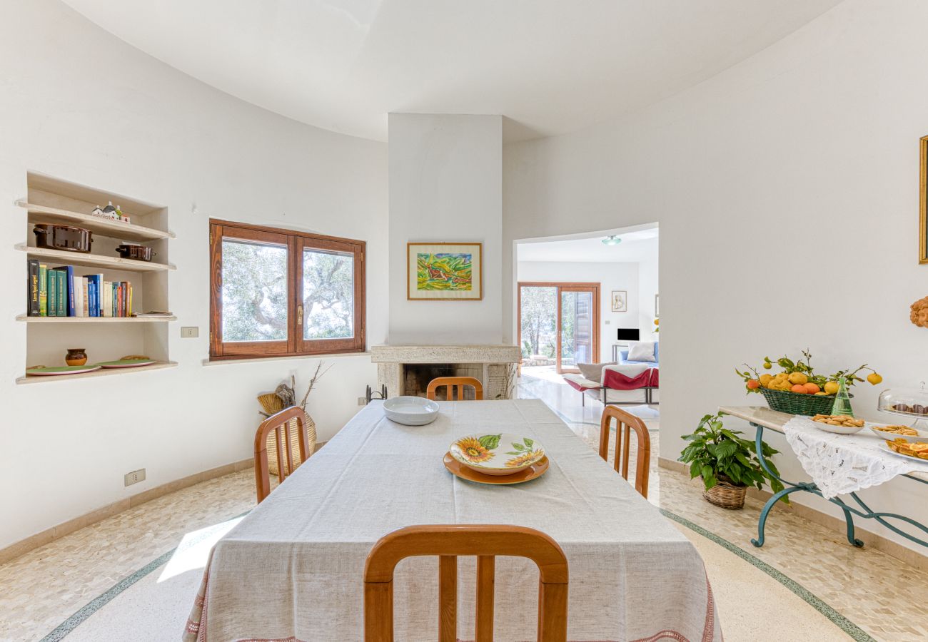 Fattoria a Patù - Graziosa casa in pietra, vista mare e vasca idromassaggio